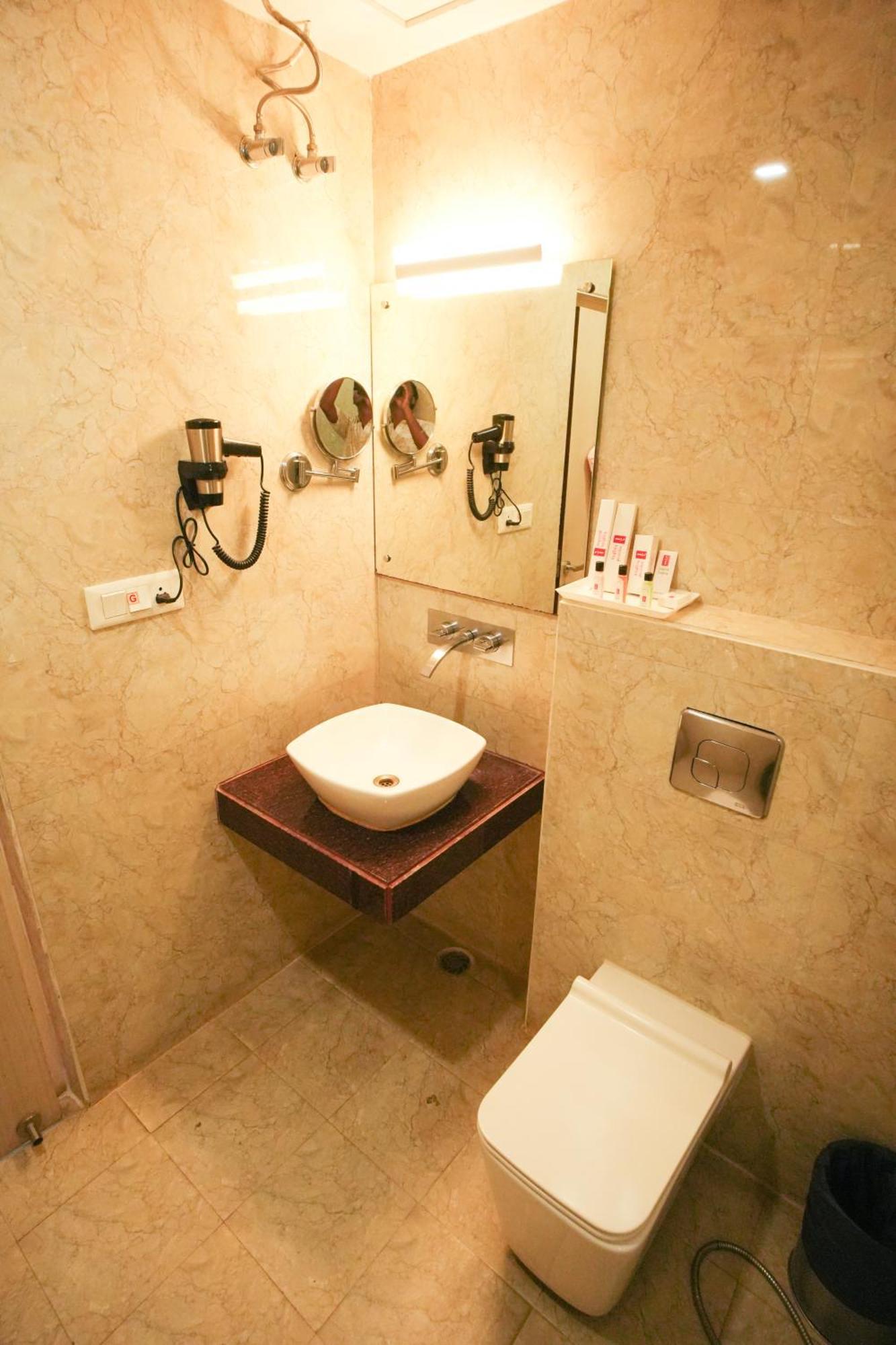 Imperial Heights Hotel Deoghar Bagian luar foto