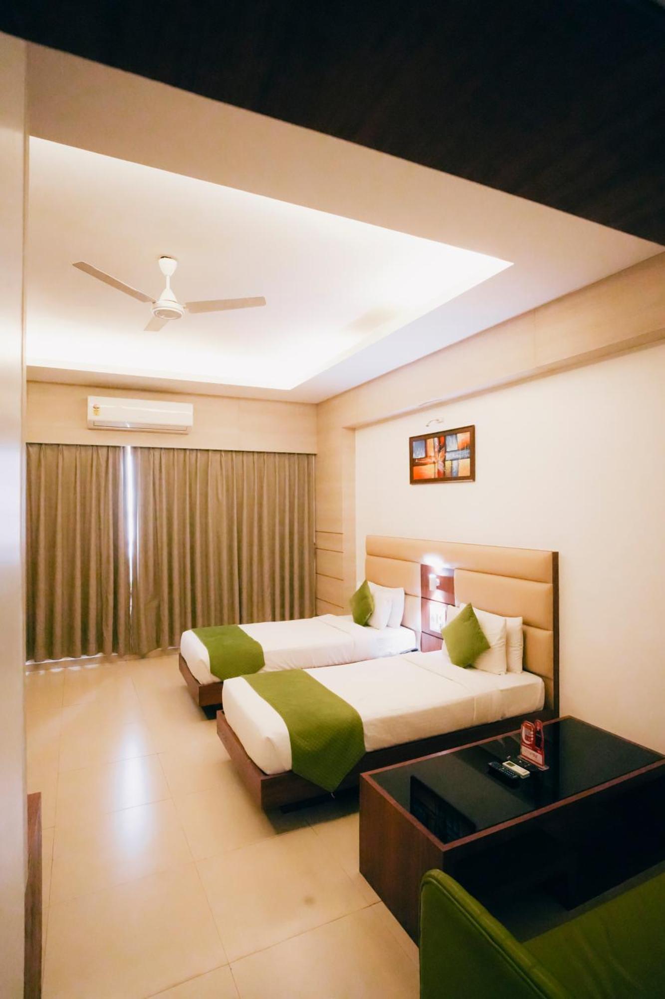 Imperial Heights Hotel Deoghar Bagian luar foto