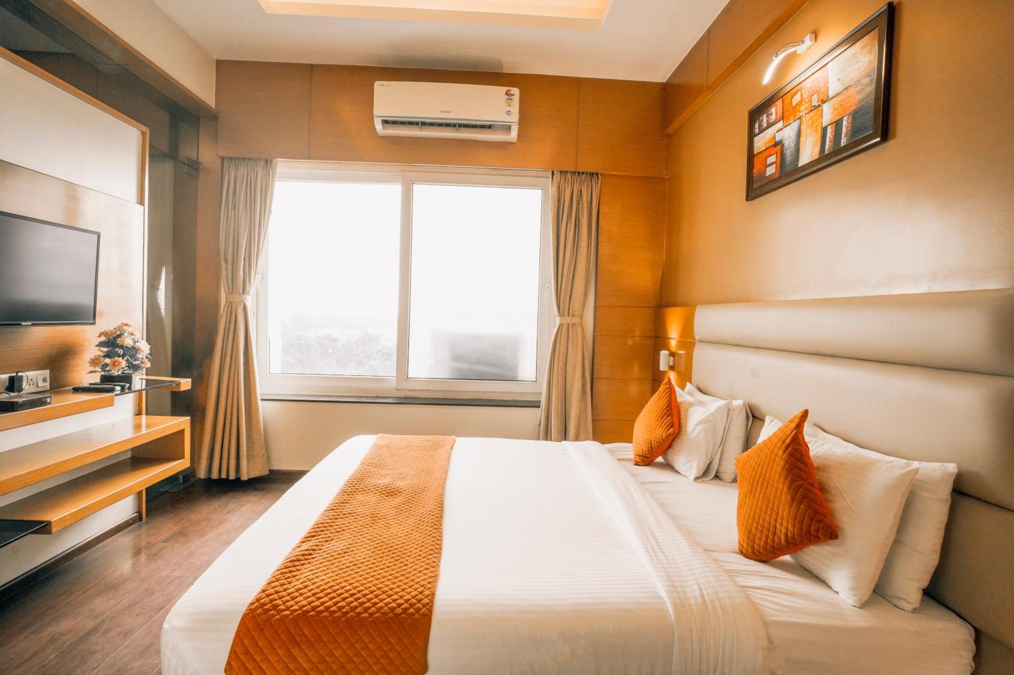 Imperial Heights Hotel Deoghar Bagian luar foto
