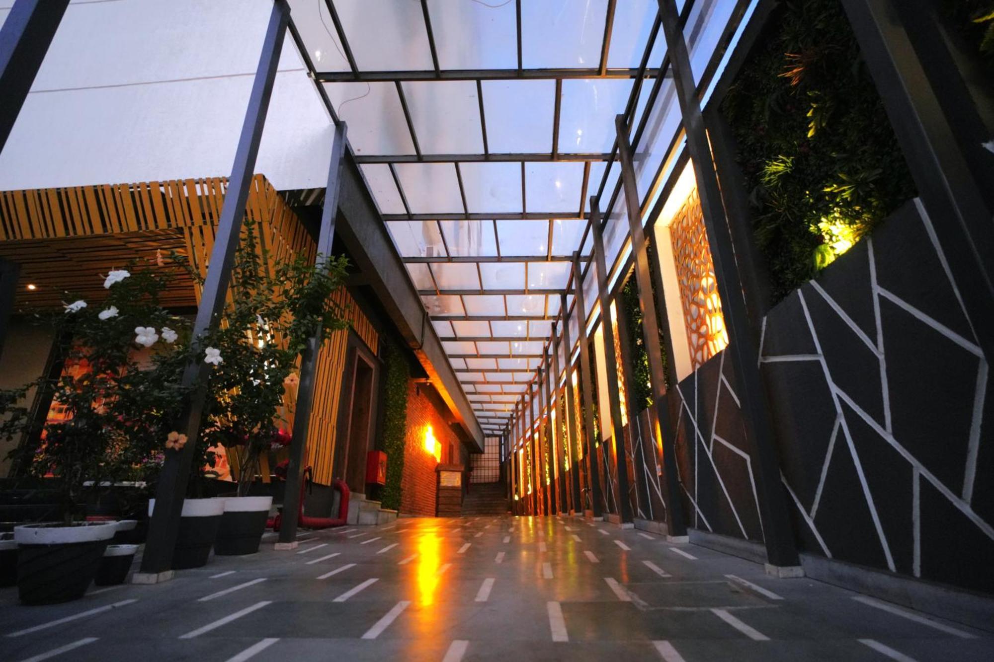 Imperial Heights Hotel Deoghar Bagian luar foto