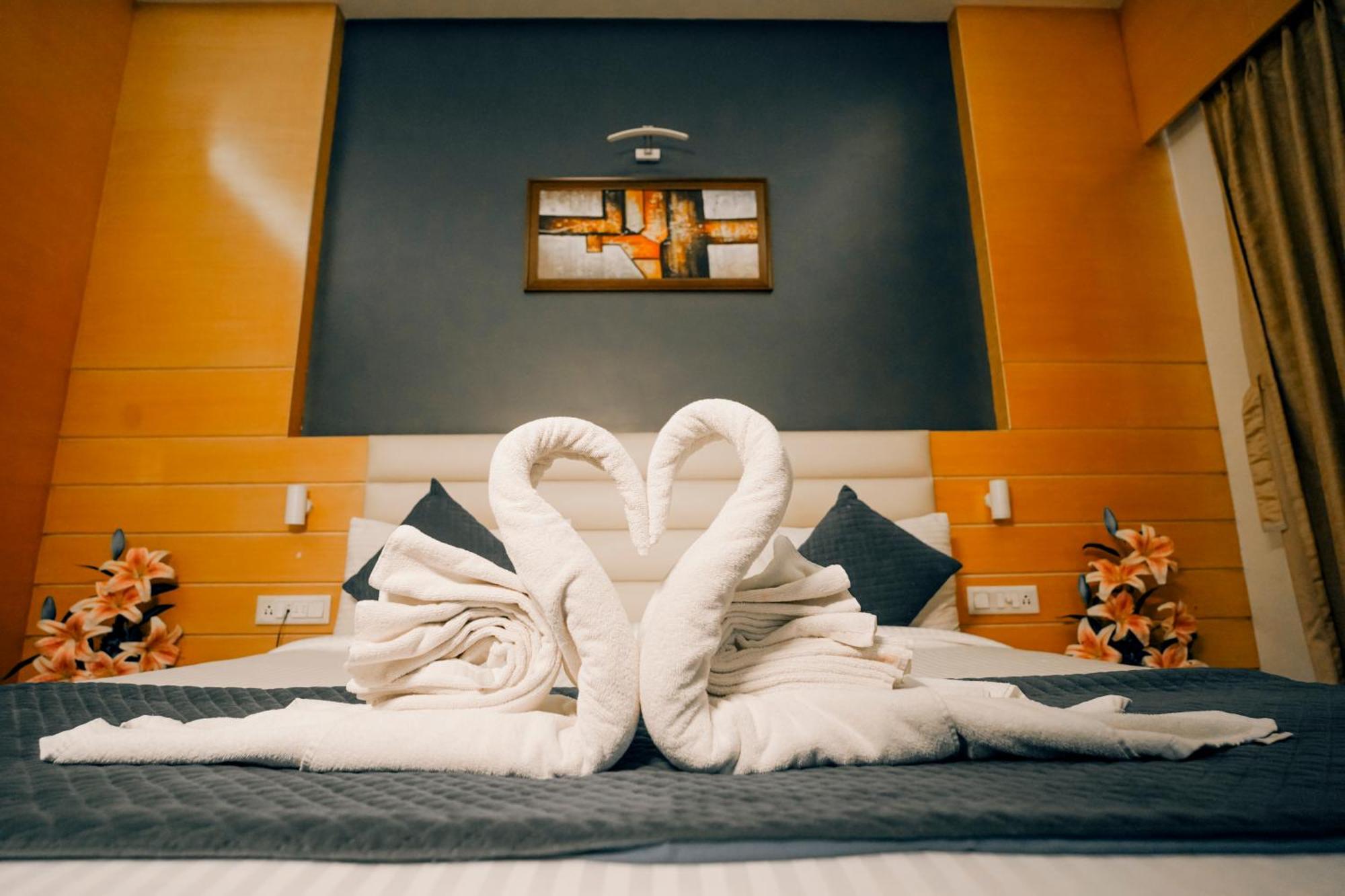 Imperial Heights Hotel Deoghar Bagian luar foto